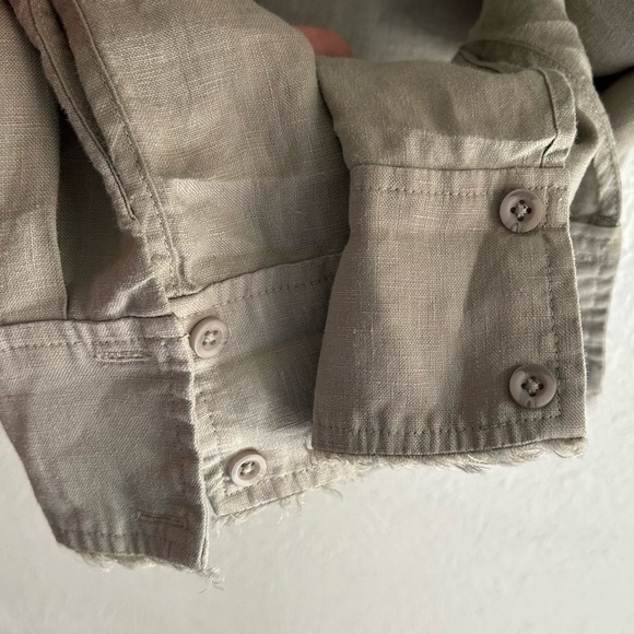 Cloth & Stone Linen Button Down Top Frayed Sz XL Gray Green - Picture 4 of 5